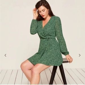 Reformation green wrap dress size 4. Worn only a few times
